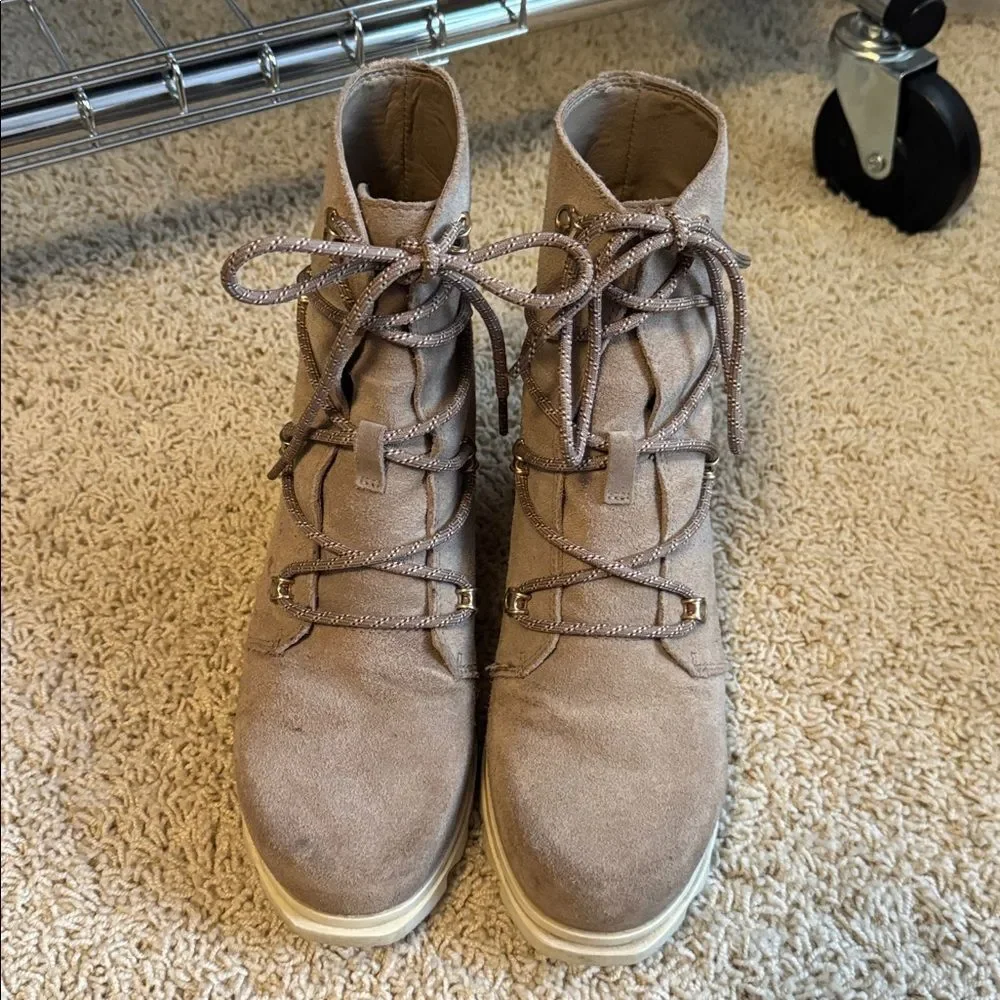Sorel Joan of Arctic Mid Lace Wedge Omega Taupe Chalk 9